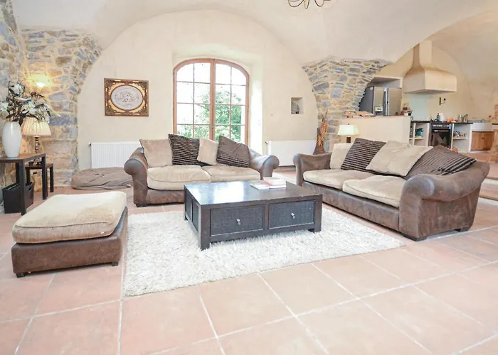Prázdninový dům 5 Bedroom Pet Friendly In