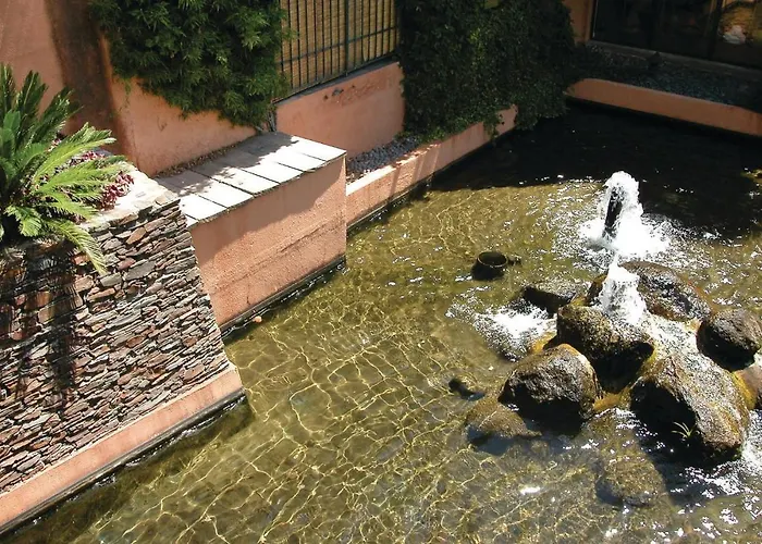 5 Bedroom Pet Friendly In Anduze